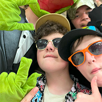 small pic lined to ig picture